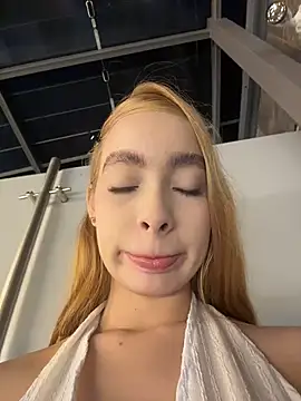 Isabella-gaviria's Webcam Show