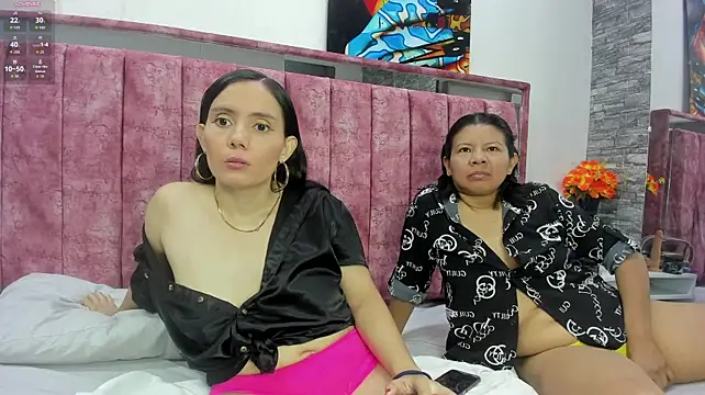 Estrellita78 Show in webcam