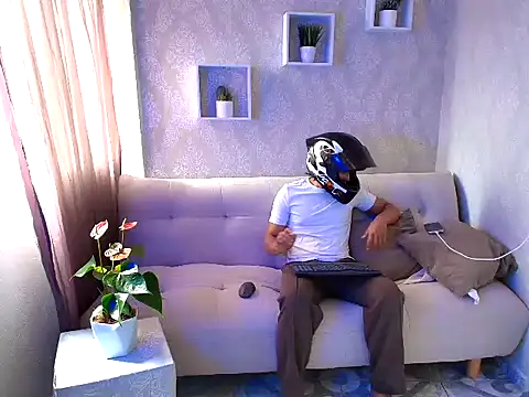 הופעת וובקאם של Taylor_Lam