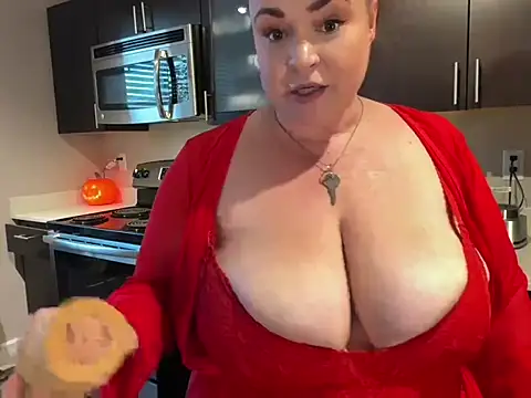 MadamJizzle Шоу с уебкамера