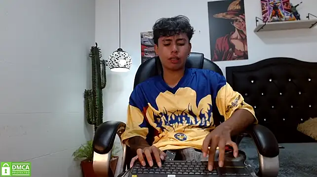 Show modela Jonnie-rodriguez na web-kameri