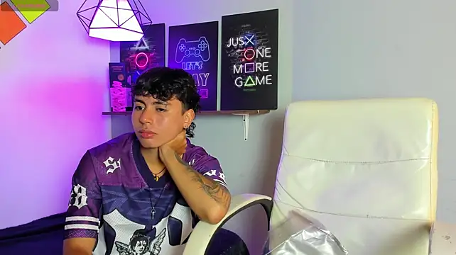 Jonnie-rodriguez's Webcam Show