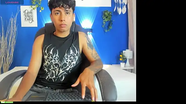 Jonnie-rodriguez Webcam Show