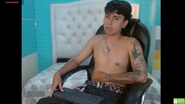 Jonnie-rodriguez Webcam-Show