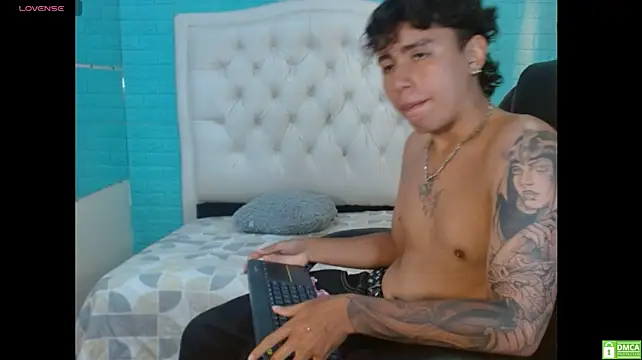 Jonnie-rodriguez Webcam-Show