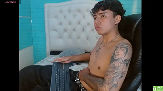 Jonnie-rodriguez Webcam-Show
