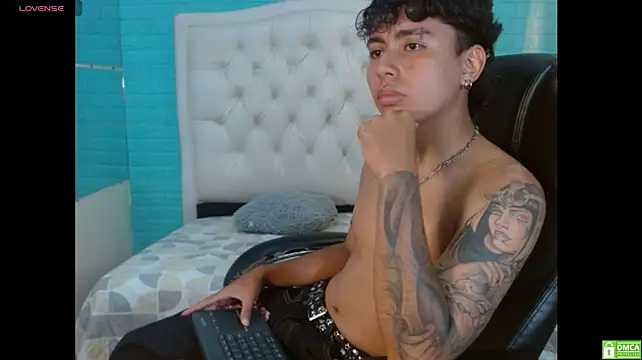 Jonnie-rodriguez Webcam-Show
