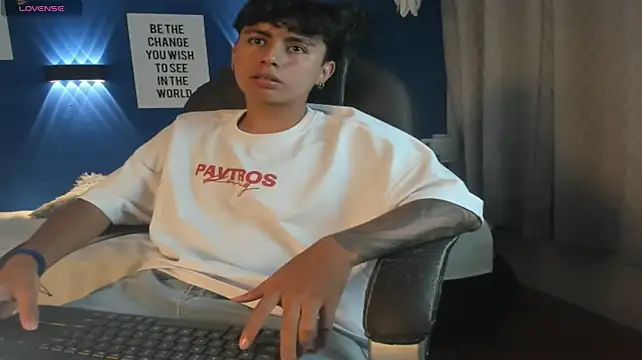 Jonnie-rodriguez Webcam Show