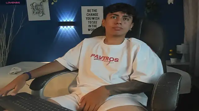 Jonnie-rodriguez Webcam-Show