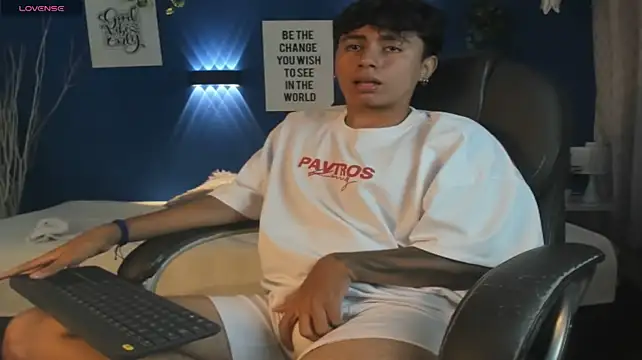 Jonnie-rodriguez webcam show