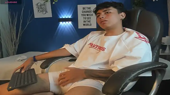 Jonnie-rodriguez Webcam Show