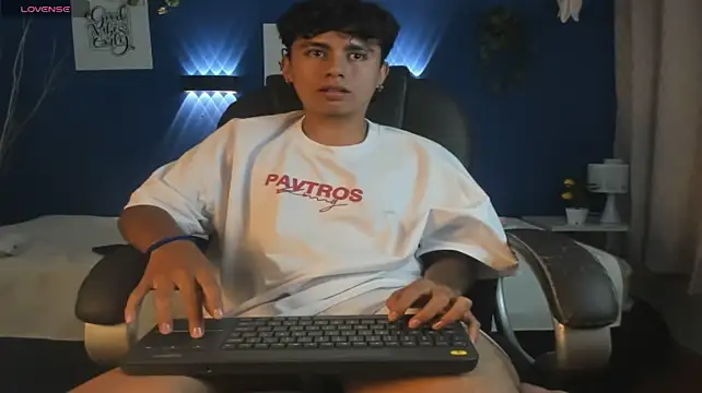 Jonnie-rodriguez Adlı Modelin Web Kamerası Şovu