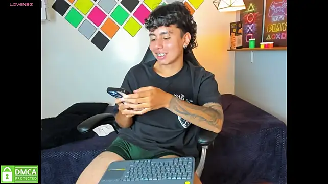 Jonnie-rodriguez webcam show