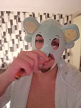 RoBeRt99925 – webcam-show