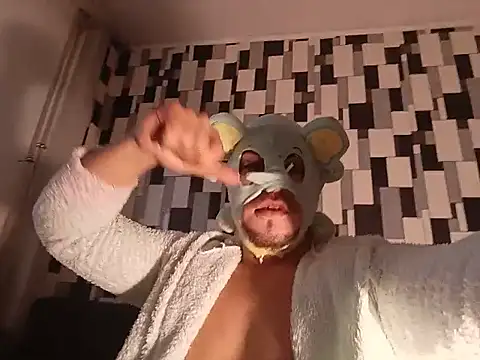 RoBeRt99925 Webcamshow