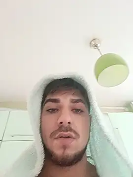 RoBeRt99925 Adlı Modelin Web Kamerası Şovu