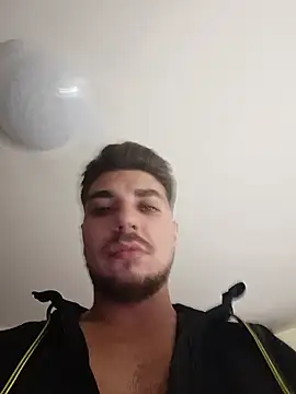Teenboys20: διαδικτυακό σόου στην κάμερα