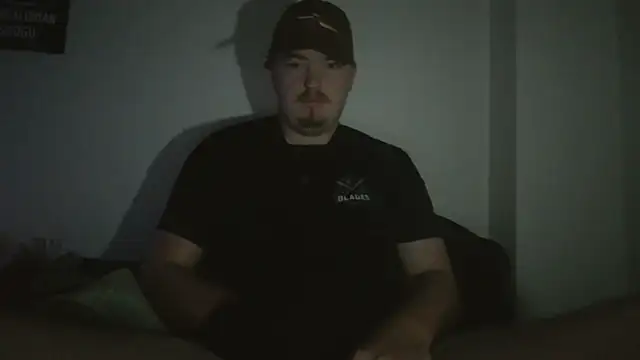 Aidenfrsss webcam show