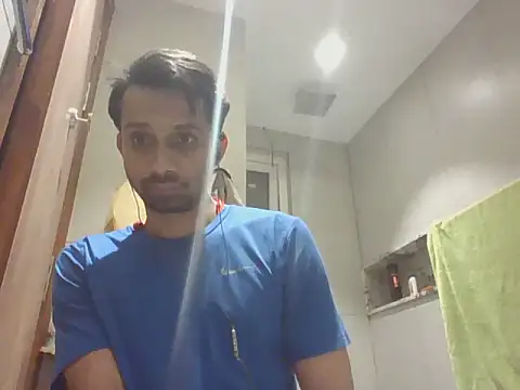 Kabeeer369 Show in webcam