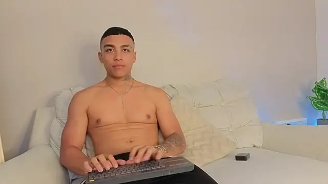 Apolo_Austin webkamerás műsora