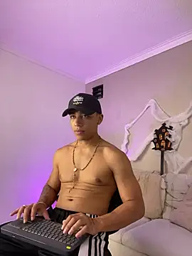 Apolo_Austinn Webbikameraesitys