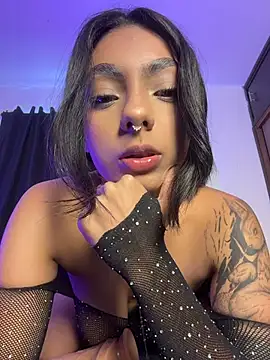 Czat XXX na żywo – Caro_oaks