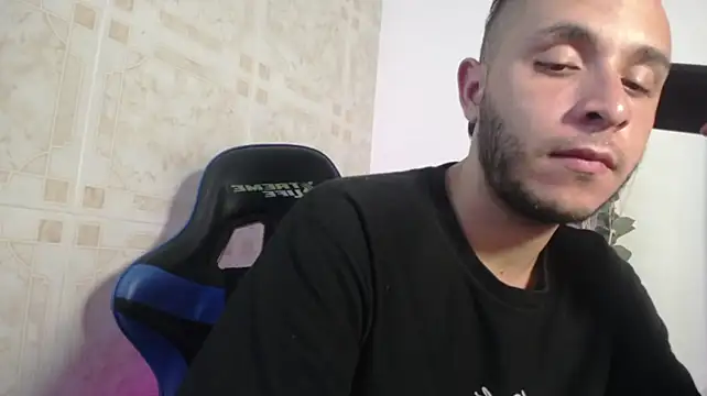 santiagovilla_777's Webcam Show