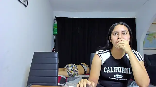Soffy_Emily_sleepers Webcamshow