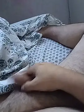 toni_31 Show in webcam