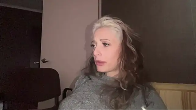 PriscillaOstlie Obrolan Langsung XXX