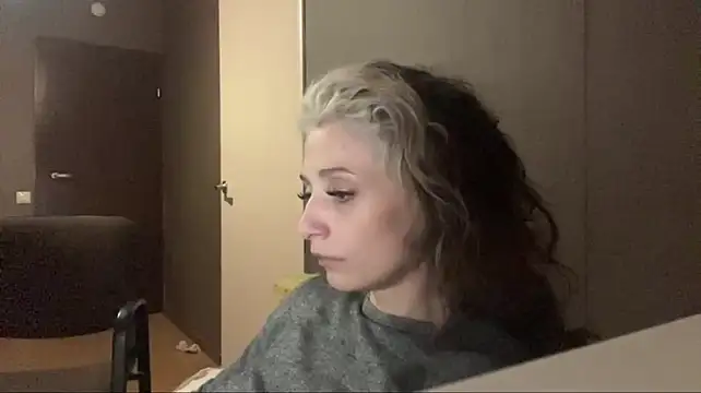 PriscillaOstlie 라이브 XXX 채팅