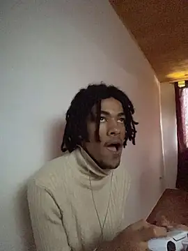 mondacuo4k Show in webcam