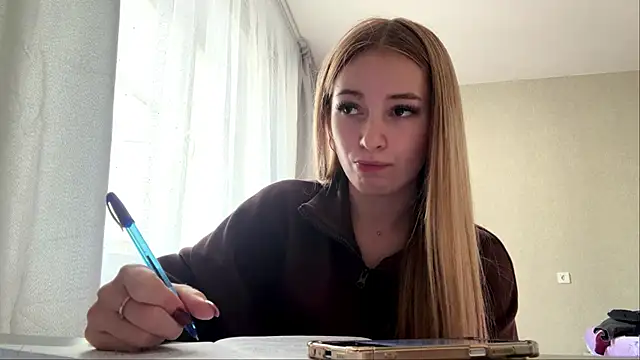 MarkitaHersch: онлайн-секс-чат