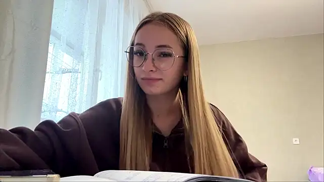 צ'אט XXX בשידור חי של MarkitaHersch