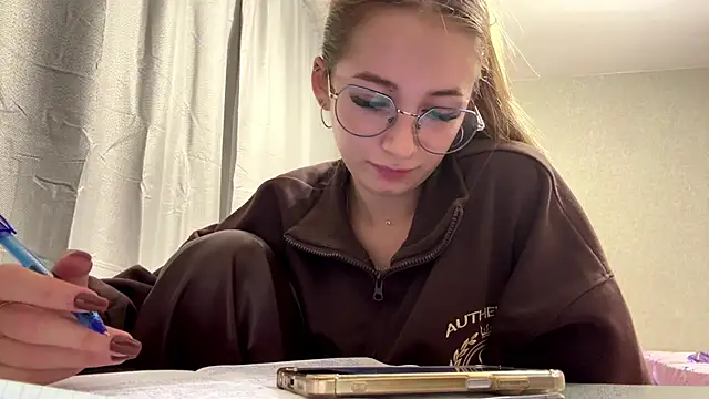XXX chat uživo modela MarkitaHersch