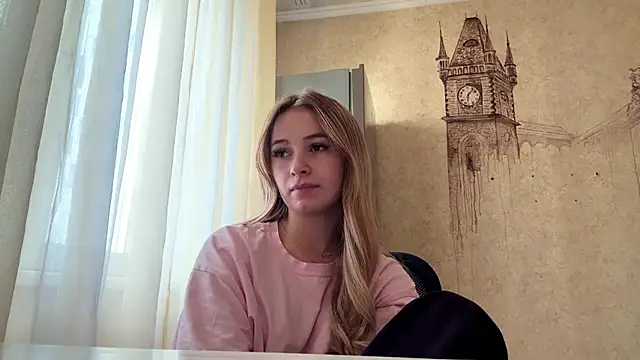 Show modela MarkitaHersch na web-kameri