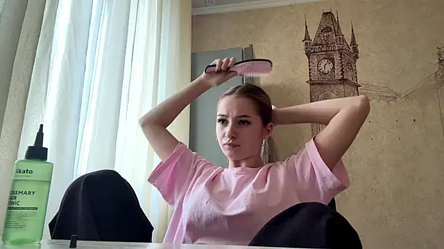 Pertunjukan Kamera Web MarkitaHersch
