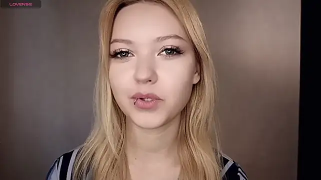 ChantellStremmel Webcam show