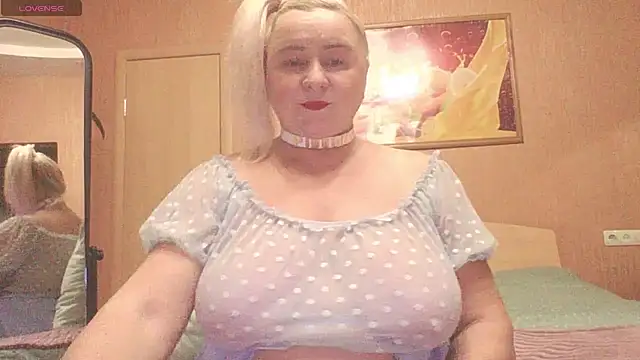 mira_robinsonn Webbikameraesitys