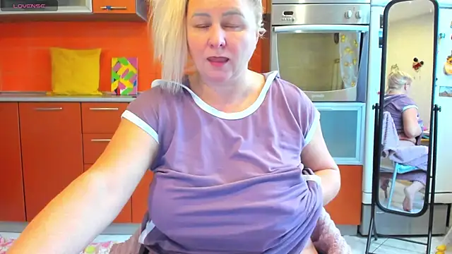Chat +18 de mira_robinson ao vivo