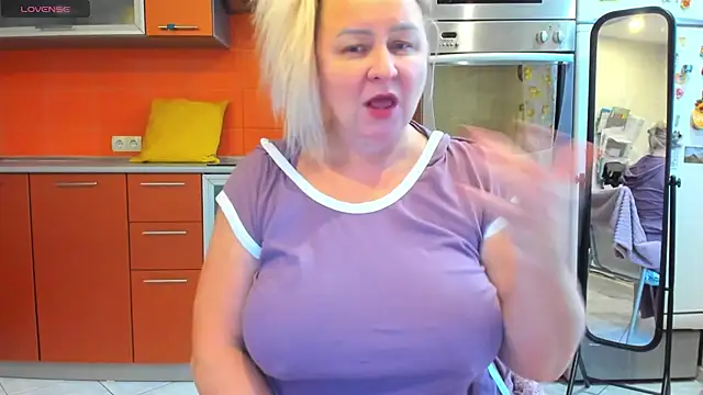 mira_robinson's Live XXX Chat