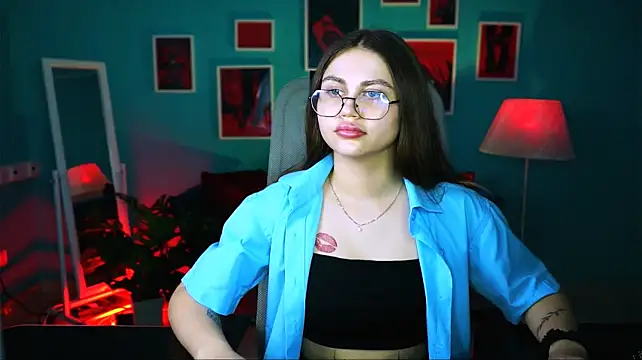 MissTessaGlow's Webcam Show
