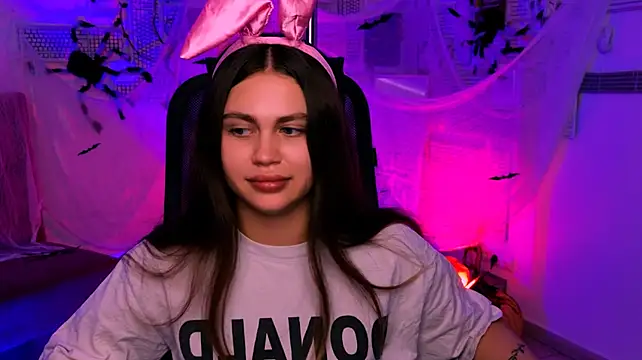 MissTessaGlow's Webcam Show