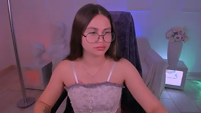 MissTessaGlow Webcam show