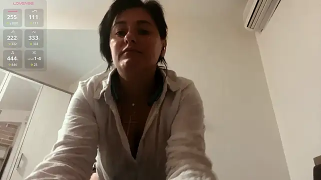 vivi_fifi 现场XXX聊天