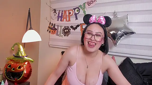 Sophie_ivy's Webcam Show