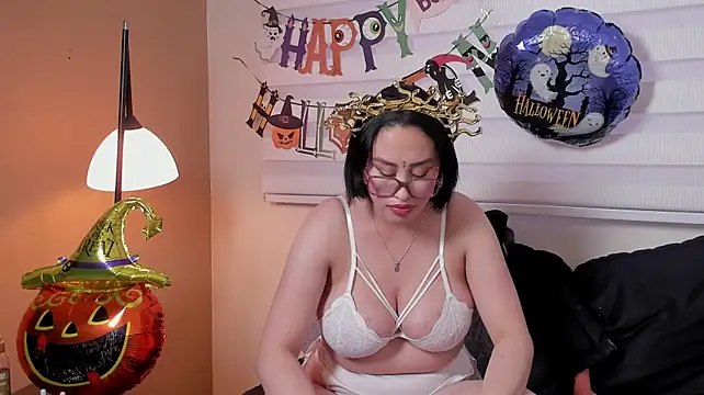 Pokazy przed kamerką – Sophie_ivy