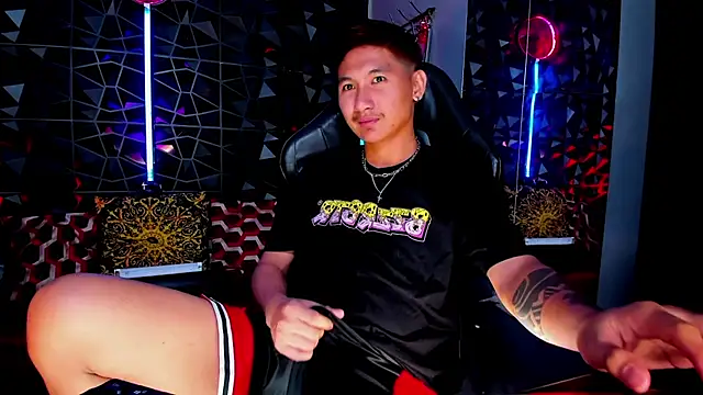 AsianTopXbater Show in webcam