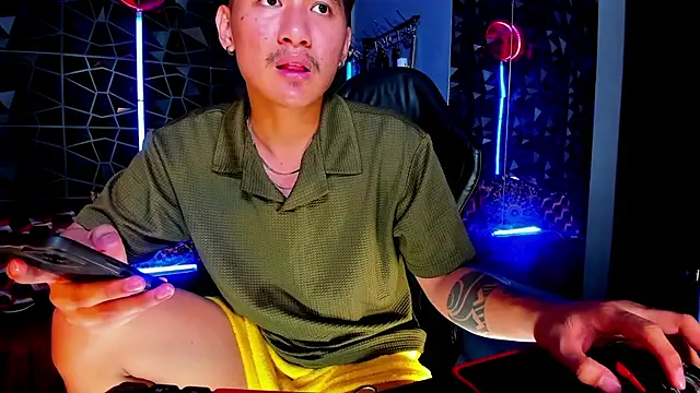 AsianTopXbater Adlı Modelin Web Kamerası Şovu