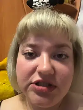 Chat +18 de LoloMensens ao vivo